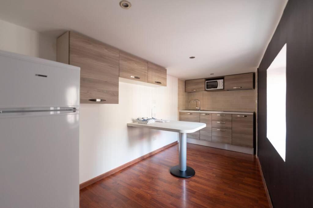 Toledo Jacuzzi Appartment 那不勒斯 外观 照片