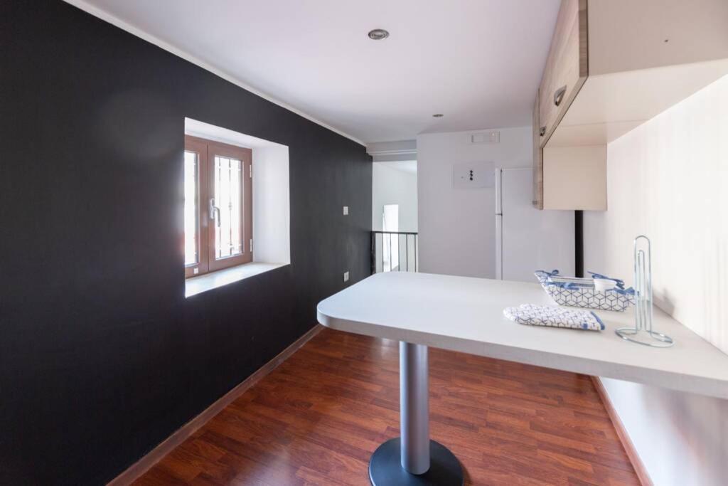 Toledo Jacuzzi Appartment 那不勒斯 外观 照片